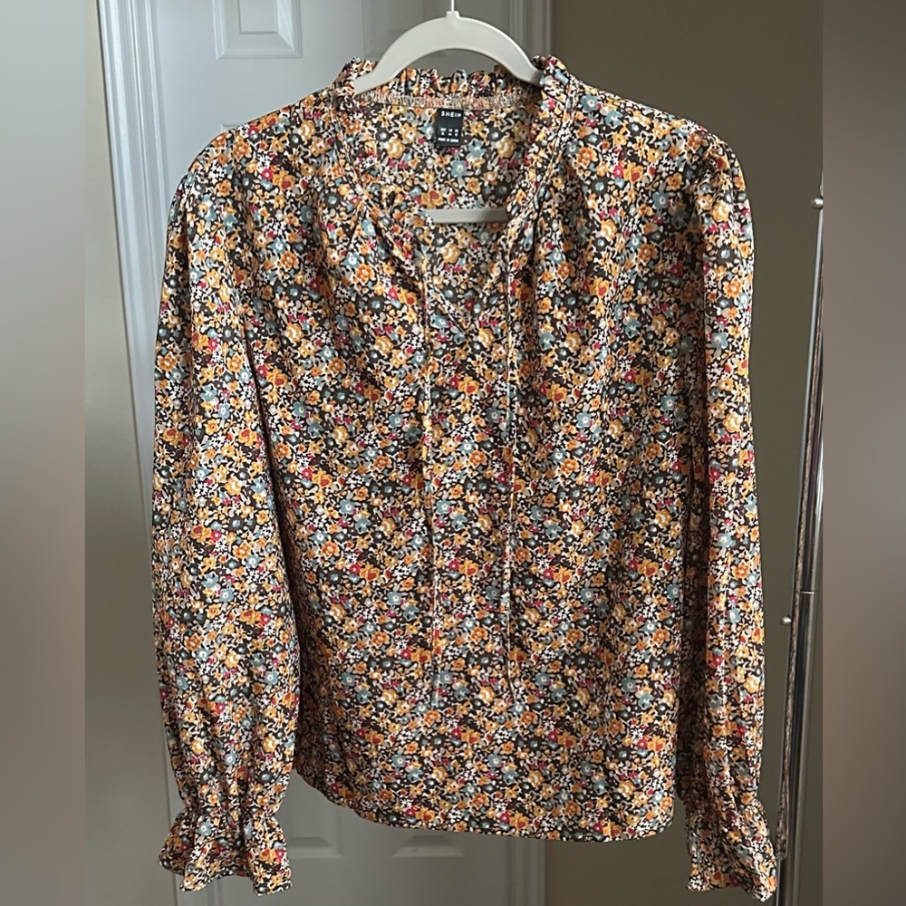 SHEIN Floral Long Sleeve Top